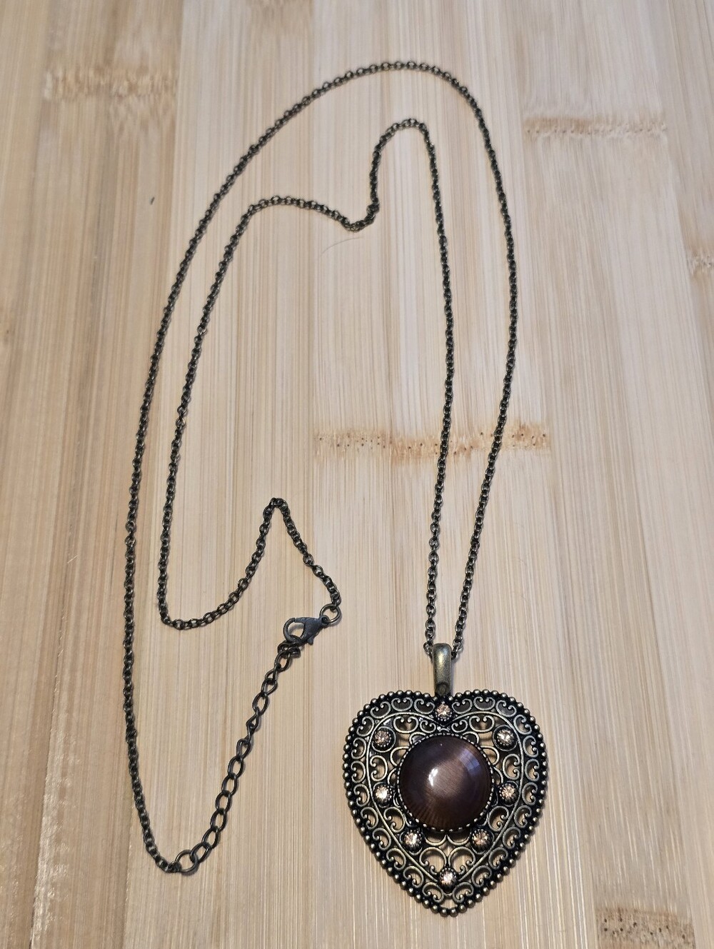 ✴️Christopher & Banks Vintage Style Filigree Heart Pendant Necklace